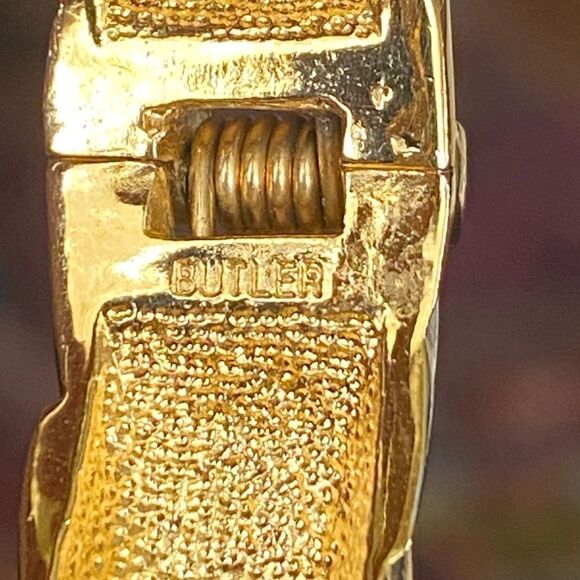 Vintage Butler Gold & Silver Tone Hinged Cuff Bracelet - Picture 11 of 12